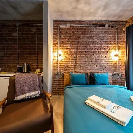Classy Furnished Studio In The Heart Of Karakoey Apartment